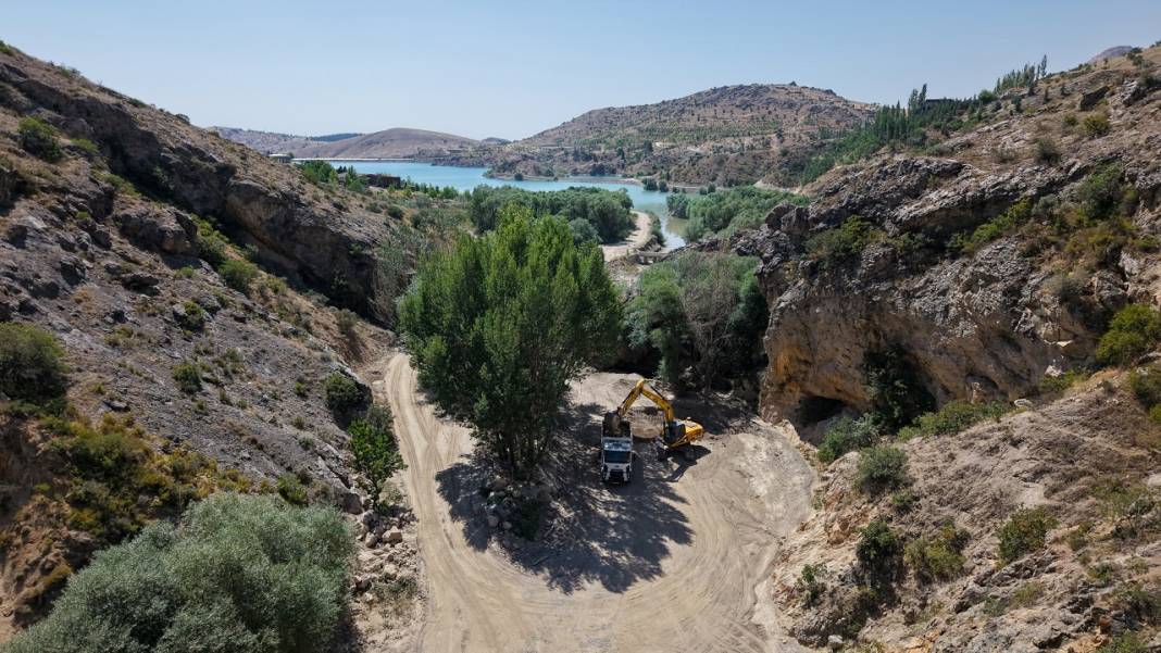 Sille Barajı'nın kumu, toprağı merkezdeki parklara kazandırılıyor 3